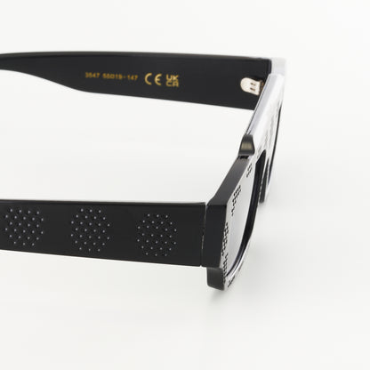 Szare okulary przeciwsłoneczne